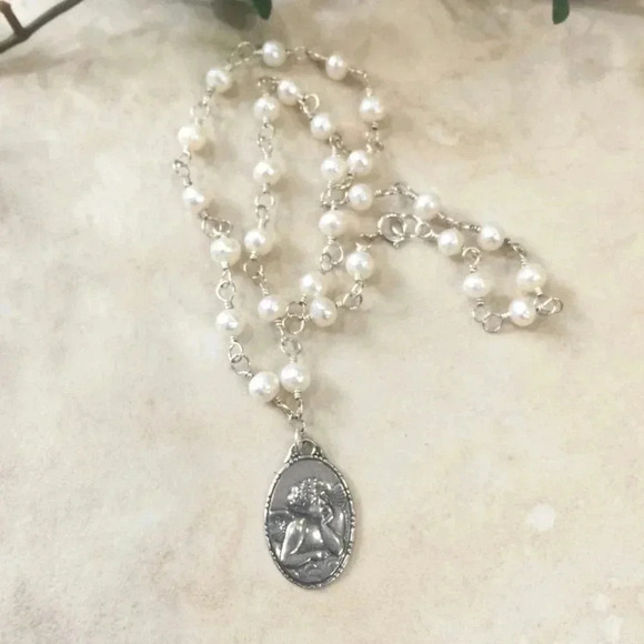 Pearl Necklace, Cultured Freshwater Pearls, Faceted Pearls, Angel Cherub - Picture 3 of 4